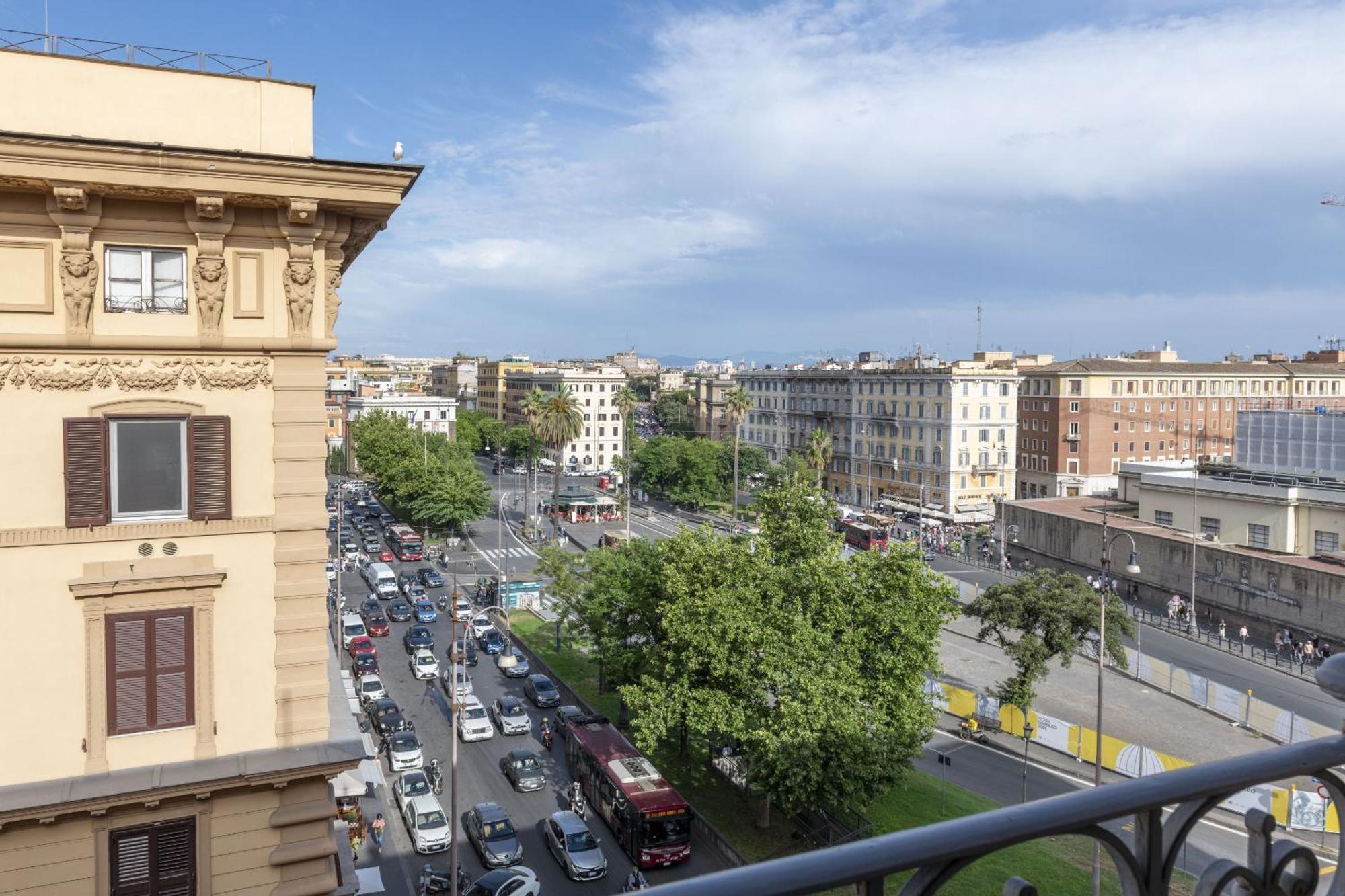 Triple Room with Balcony,1646156690:JPEG